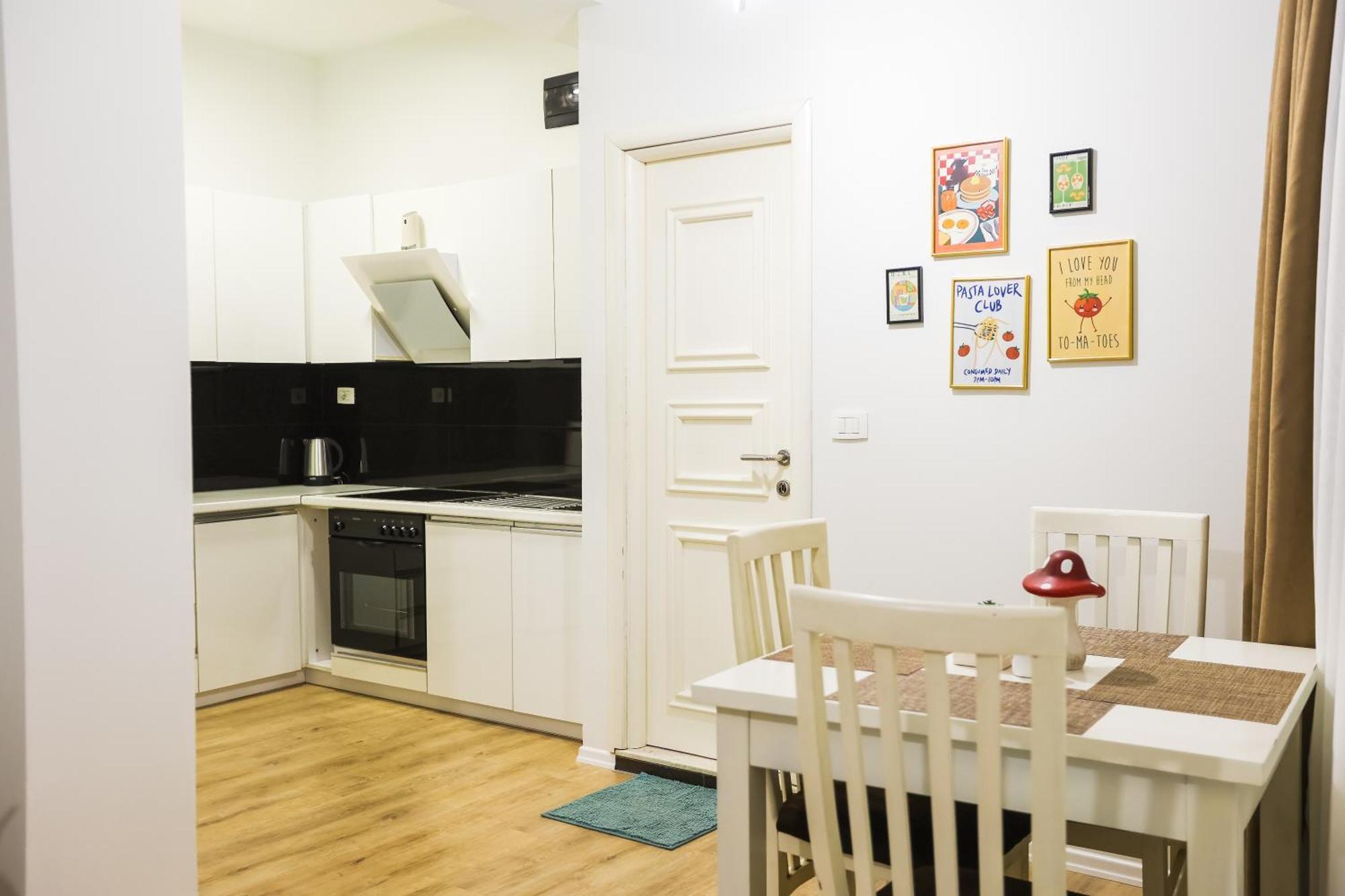 At Bazaar Central Apartment Тирана Экстерьер фото
