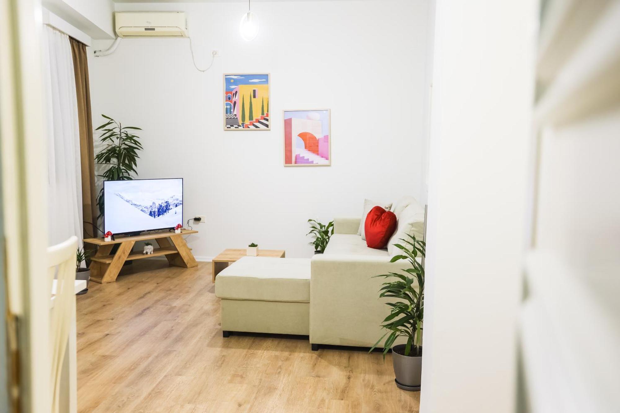 At Bazaar Central Apartment Тирана Экстерьер фото